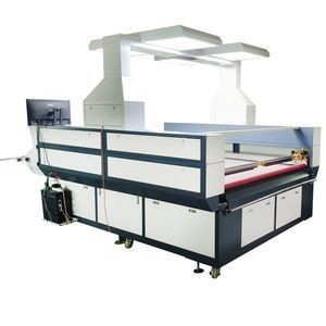 1.9X1.6m Vision Scan Laser Cutting Machine for Sublimated Garment Uniform